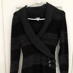 Black Guess Sweater with Buckles